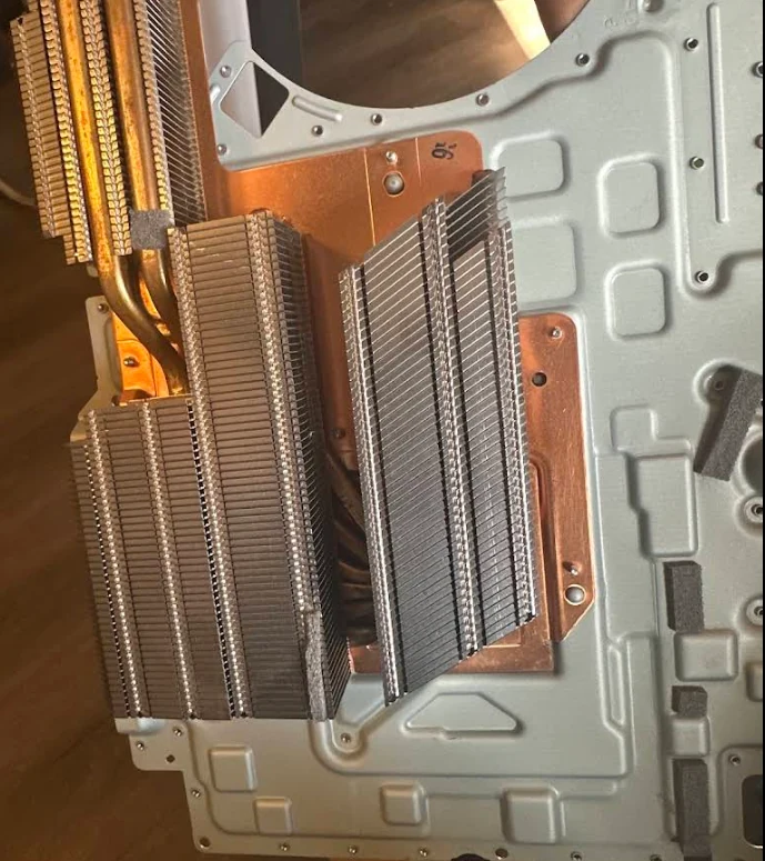 PS5 copper heat pipes and dual-fin thermal cooling system maintenance