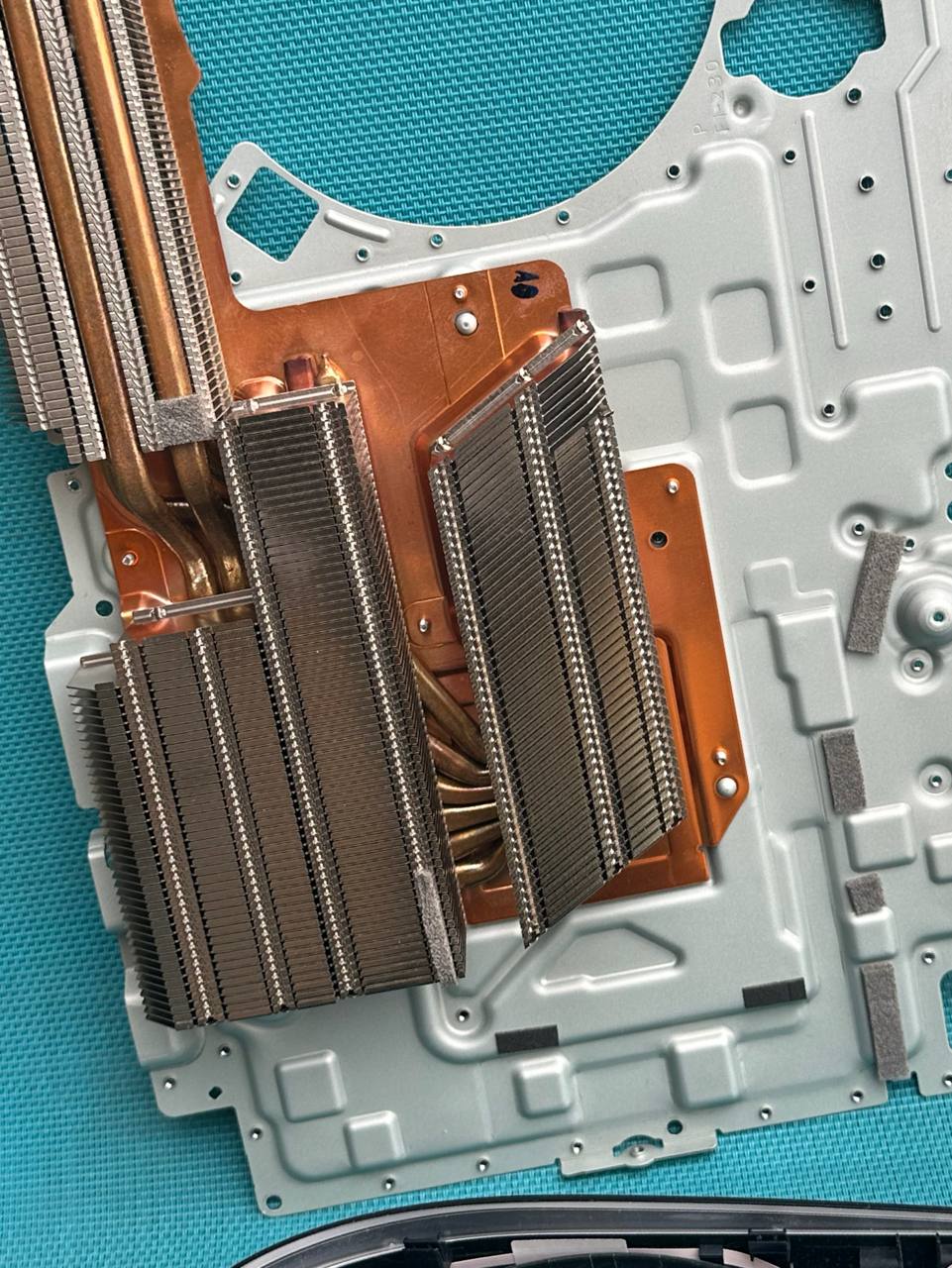 Clean PlayStation 5 heatsink after deep cleaning